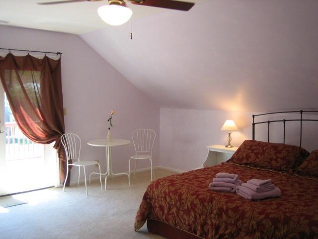 Ahoy Inn Guesthouse Put-in-Bay Exterior photo
